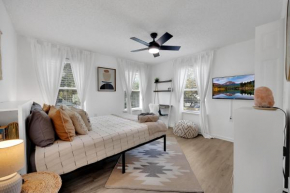 {Hidden Gem} Beach Home Blocks from Ocean +6 Bikes